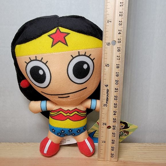 Wonder Woman Mini Plush NWT - Picture 5 of 5